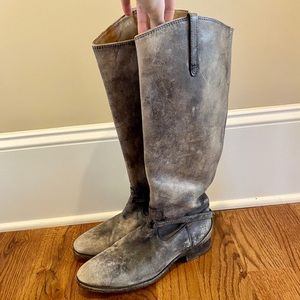 Frye Lindsay Plate Boot, gray distressed size 9